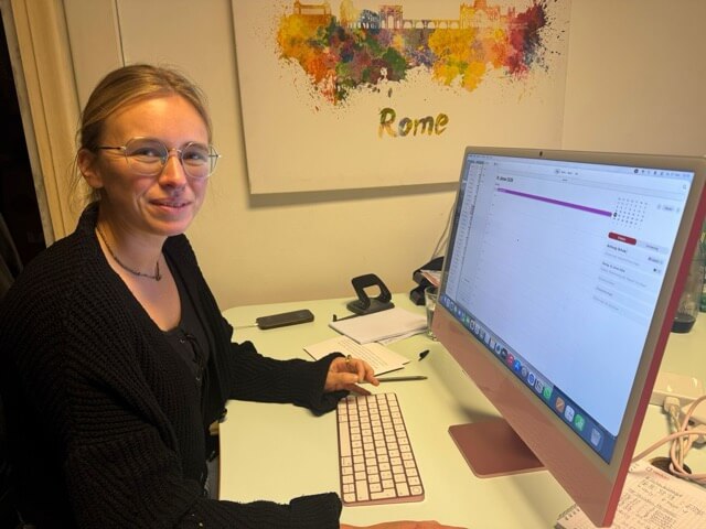 Büroangestellte Linus